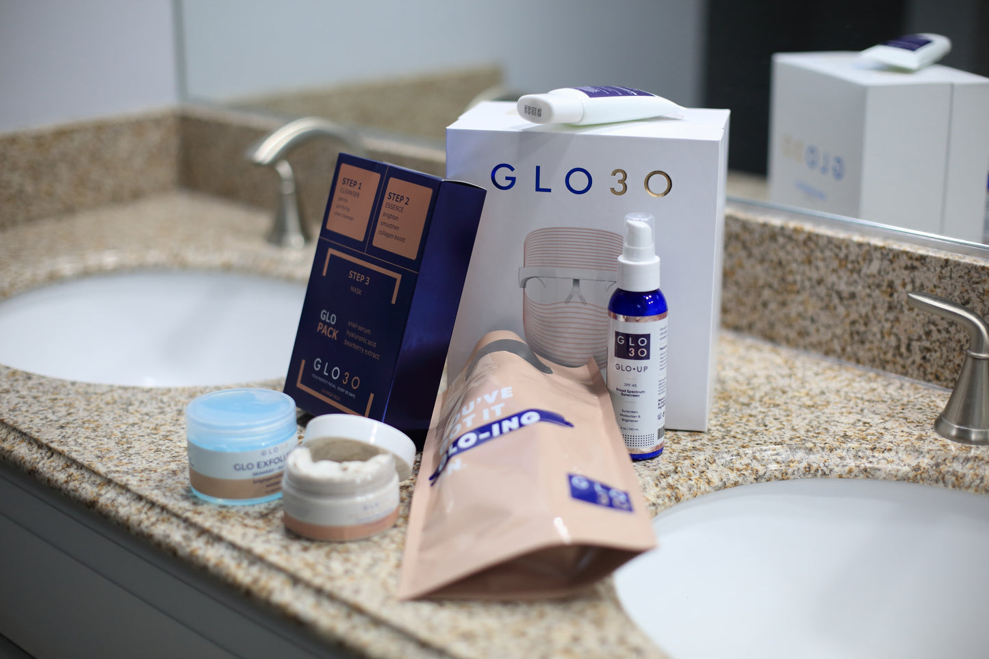 GLO SHIELD - LED Light Therapy Mask